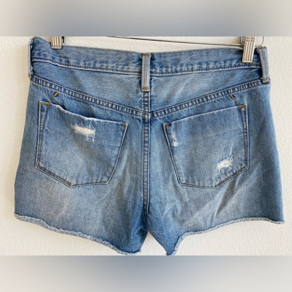 Mossimo women’s mid rise boyfriend distressed shorts